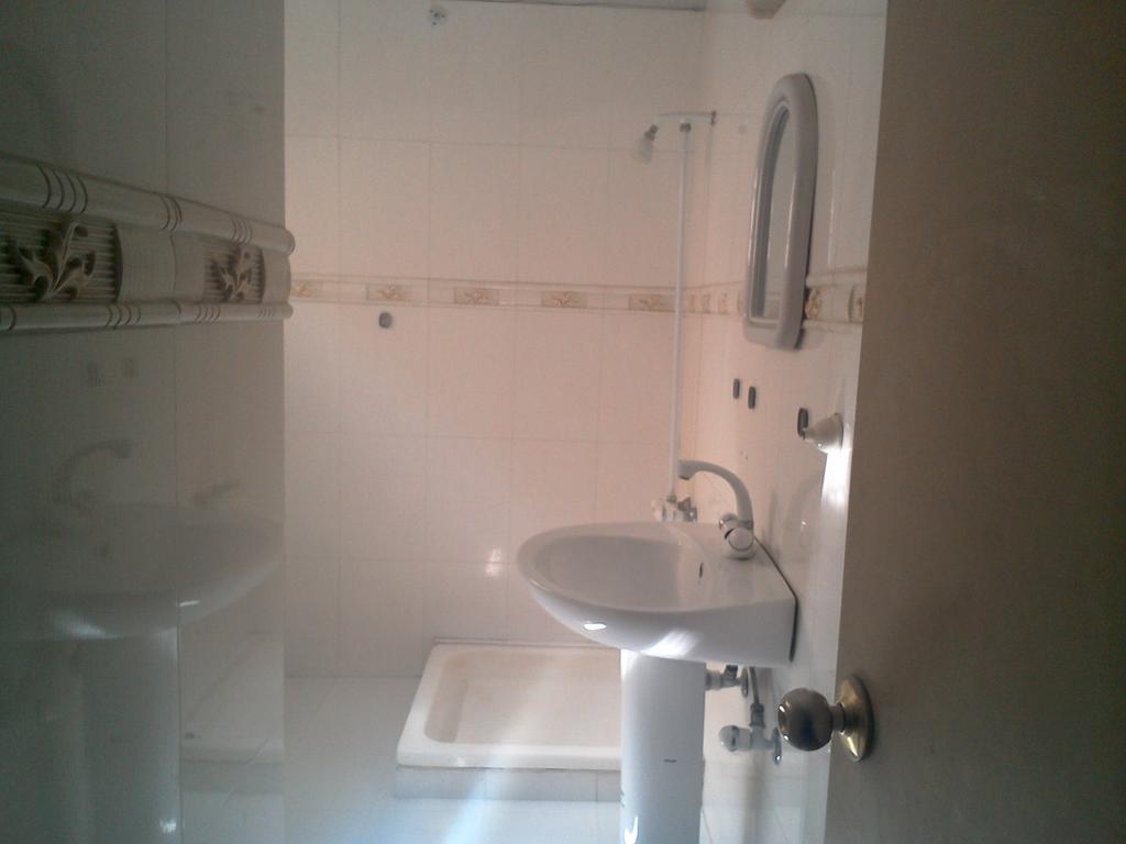 Pyramid International Guest House Islamabad Bagian luar foto
