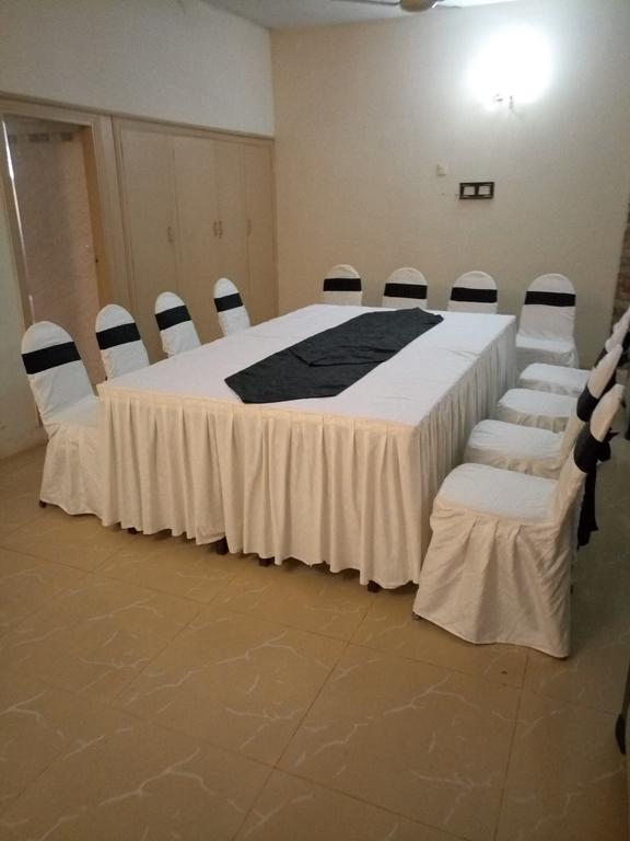 Pyramid International Guest House Islamabad Bagian luar foto