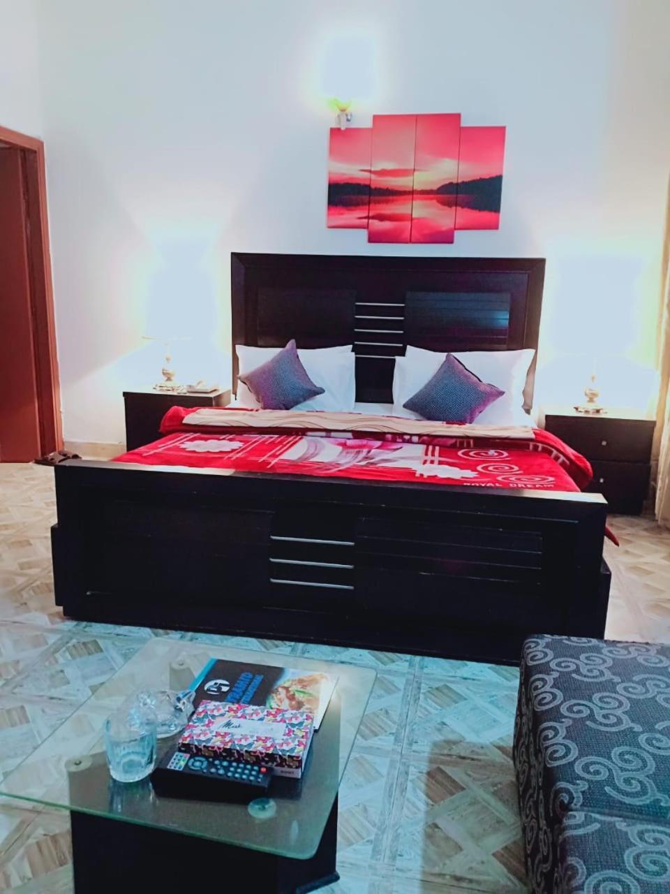 Pyramid International Guest House Islamabad Bagian luar foto